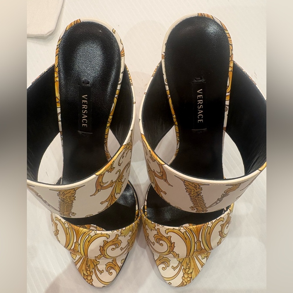 Authentic Versace Gold and White western baroque Patterned Heels - Picture 4 of 9